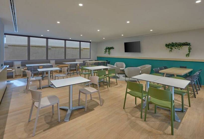 ホテル City Express By Marriott Cancun Aeropuerto