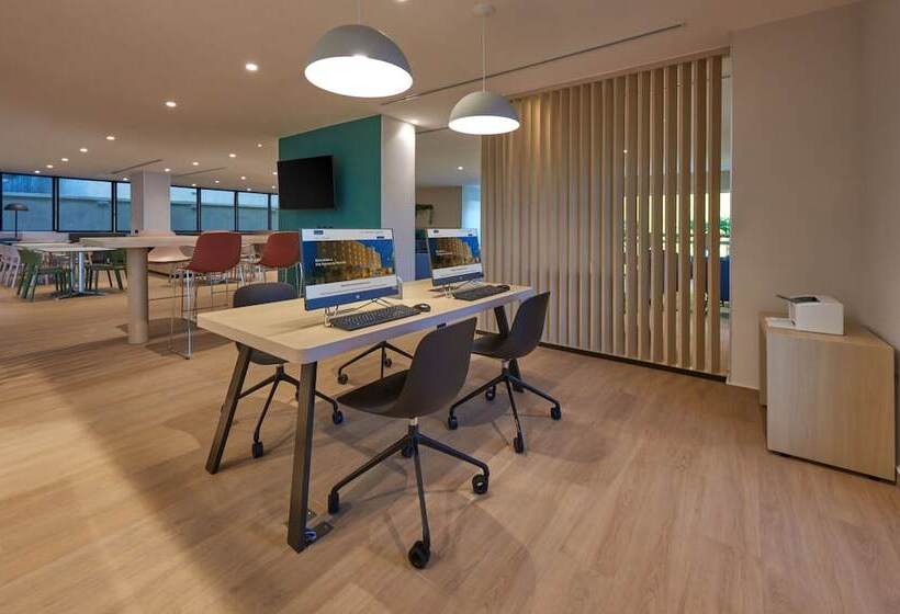 ホテル City Express By Marriott Cancun Aeropuerto