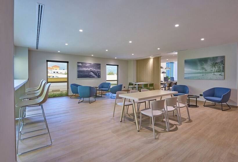 ホテル City Express By Marriott Cancun Aeropuerto