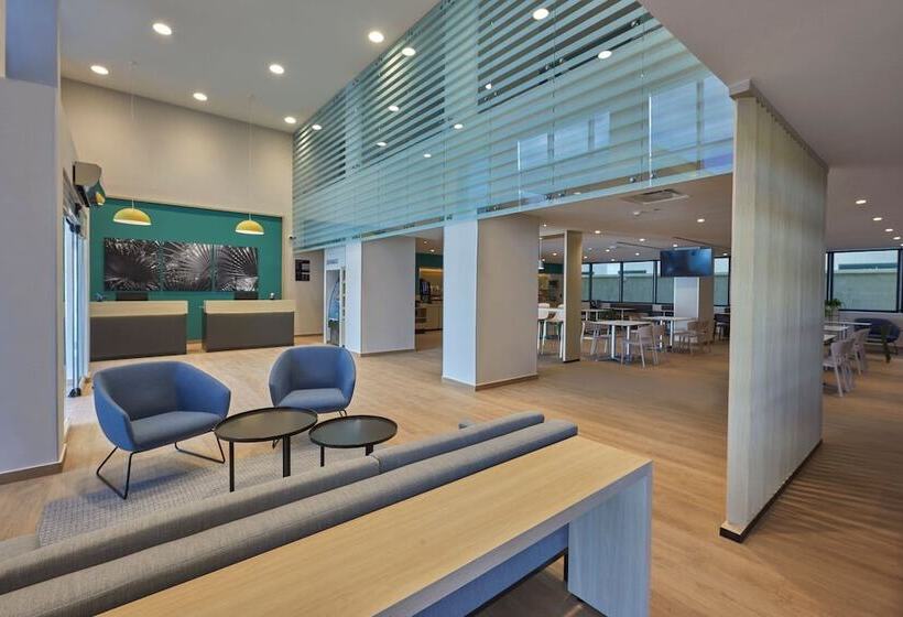 ホテル City Express By Marriott Cancun Aeropuerto