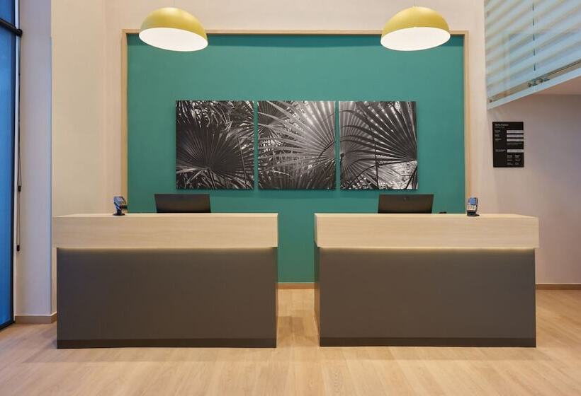 ホテル City Express By Marriott Cancun Aeropuerto