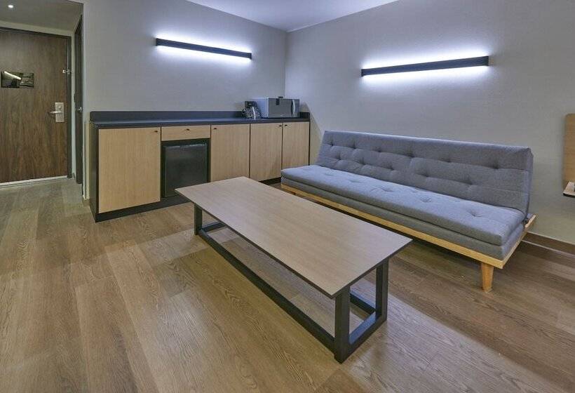 ホテル City Express By Marriott Cancun Aeropuerto