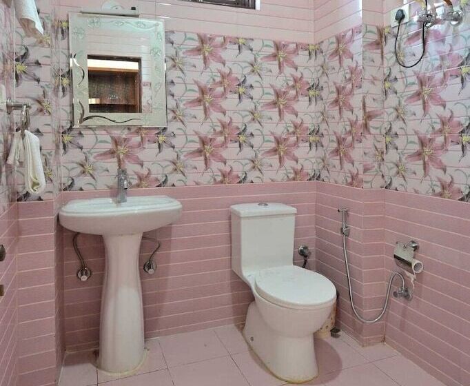 فندق Forest Hill