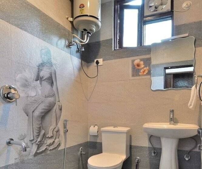 فندق Forest Hill