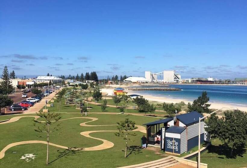 هتل Geraldton's Ocean West