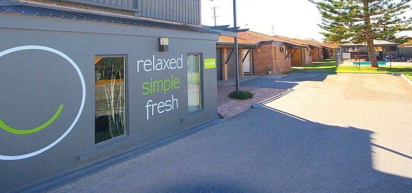 هتل Geraldton's Ocean West