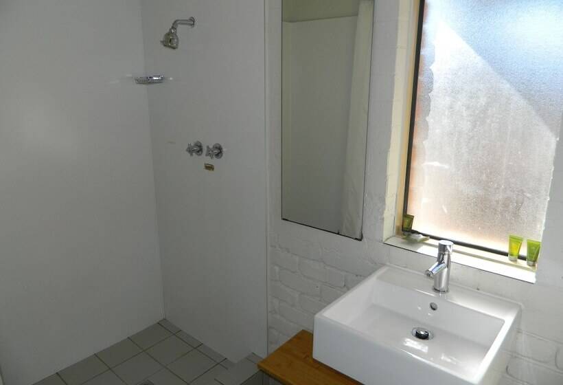 هتل Geraldton's Ocean West