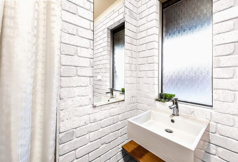 هتل Geraldton's Ocean West