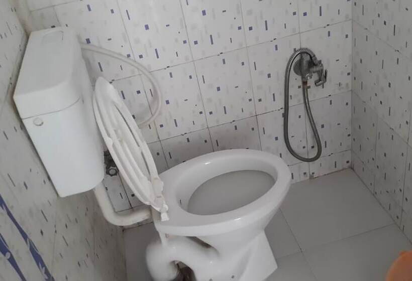 Отель Golden & Guest House