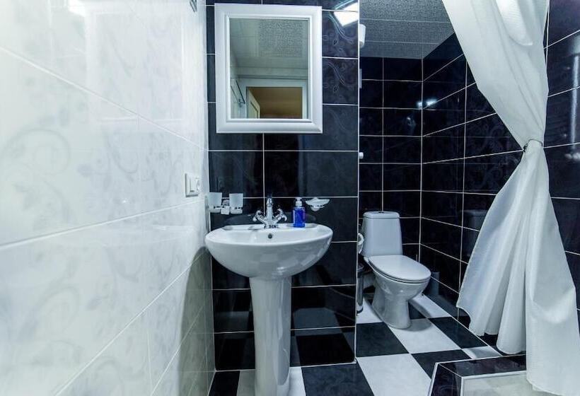 هتل Guglux &wine Cellar