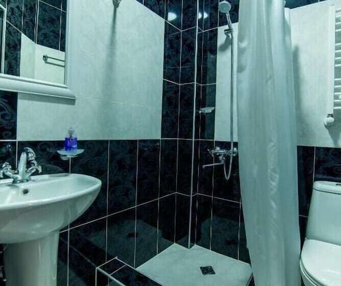 هتل Guglux &wine Cellar