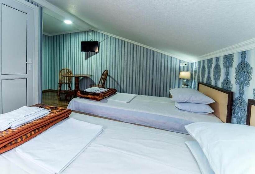 هتل Guglux &wine Cellar