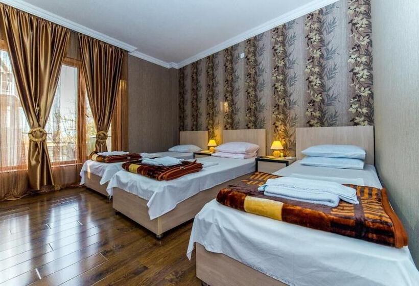 هتل Guglux &wine Cellar