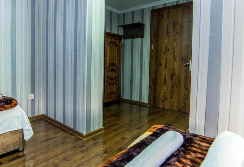 هتل Guglux &wine Cellar