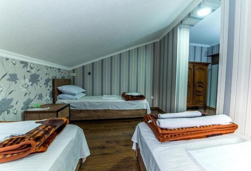 هتل Guglux &wine Cellar