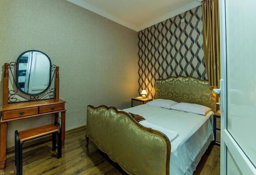 هتل Guglux &wine Cellar