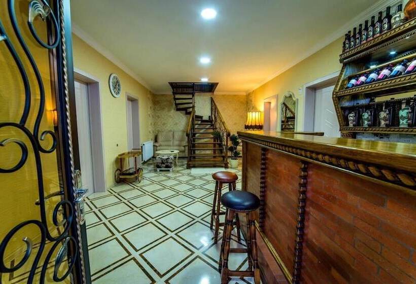 هتل Guglux &wine Cellar