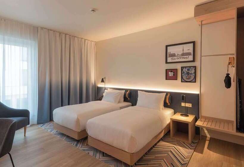 هتل Hampton By Hilton Vienna City West