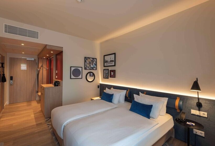 هتل Hampton By Hilton Vienna City West