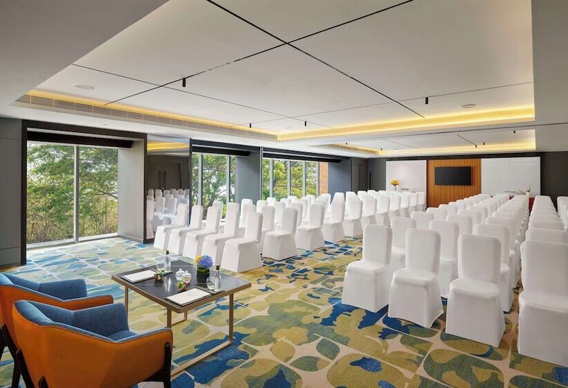 호텔 Hyatt Centric Hebbal Bengaluru