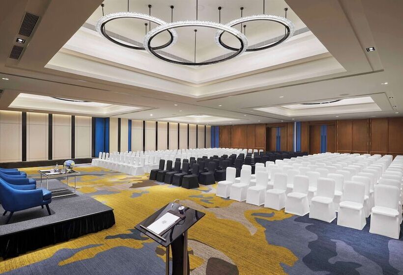 호텔 Hyatt Centric Hebbal Bengaluru