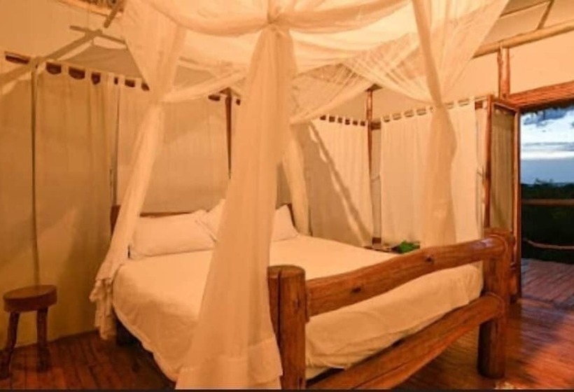 هتل Kazinga Wilderness Safari Camp