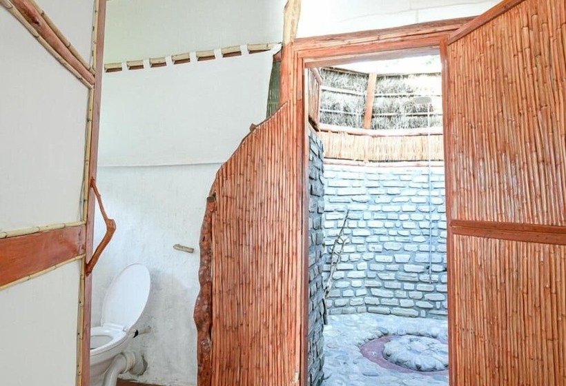 هتل Kazinga Wilderness Safari Camp