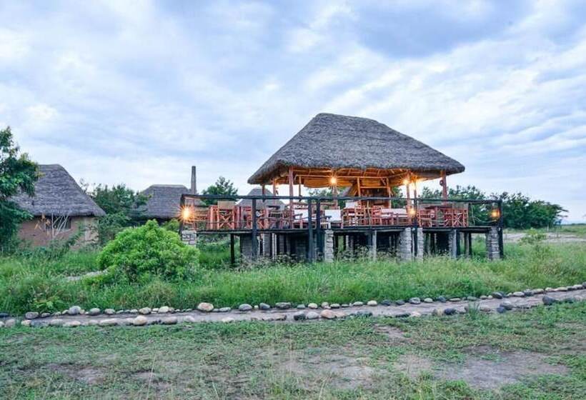 هتل Kazinga Wilderness Safari Camp