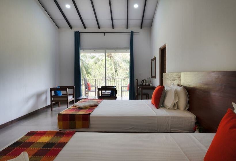 בית מלון כפרי Lario Resort Sigiriya