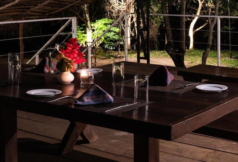 בית מלון כפרי Lario Resort Sigiriya