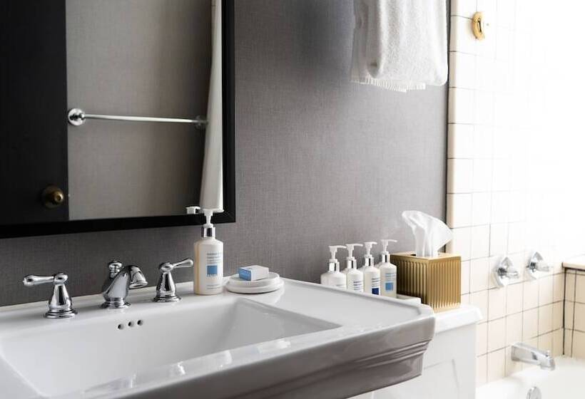 בית מלון כפרי Roomza Inner Harbor At Lord Baltimore