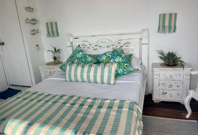 酒店 Mio Mio Beach