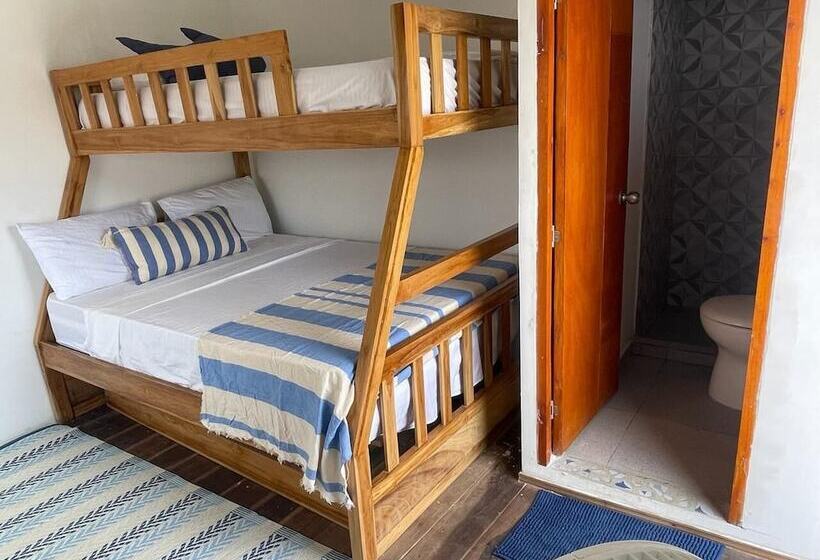 酒店 Mio Mio Beach