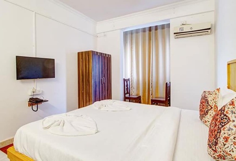 Fabhotel Pleasure Inn