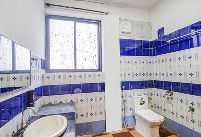 Fabhotel Pleasure Inn