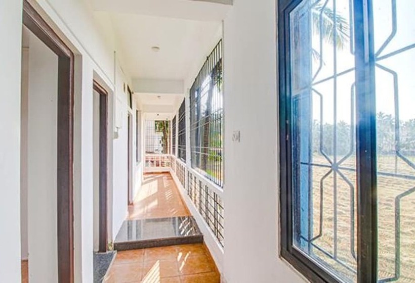 Fabhotel Pleasure Inn