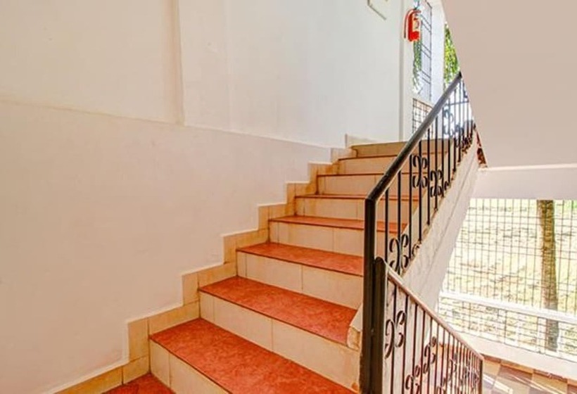 Fabhotel Pleasure Inn