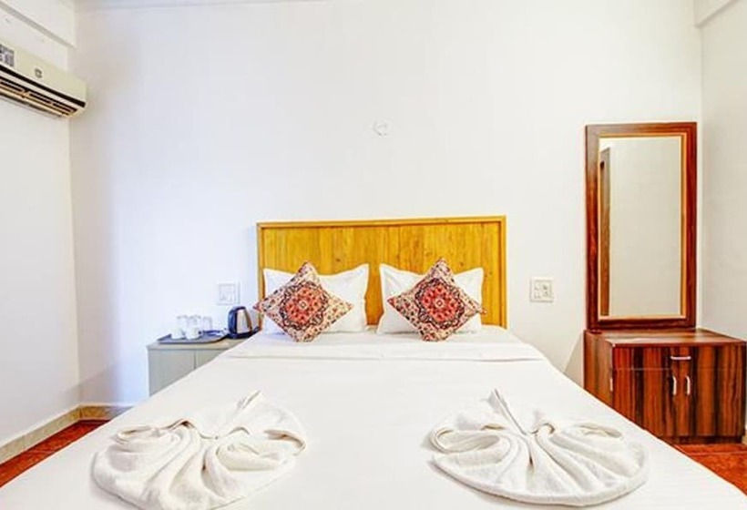 Fabhotel Pleasure Inn