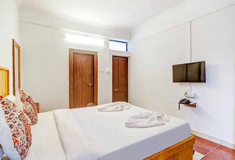 Fabhotel Pleasure Inn