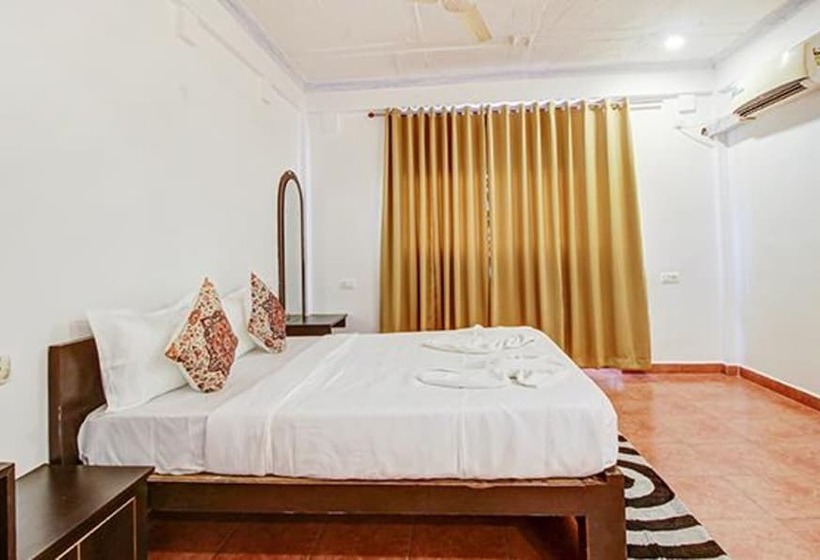 Fabhotel Pleasure Inn