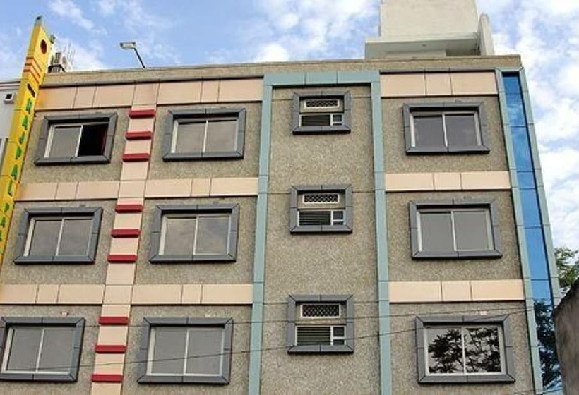 Отель Goroomgo Rajpal Palace Udaipur