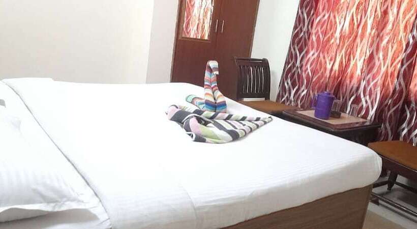 Отель Goroomgo Rajpal Palace Udaipur