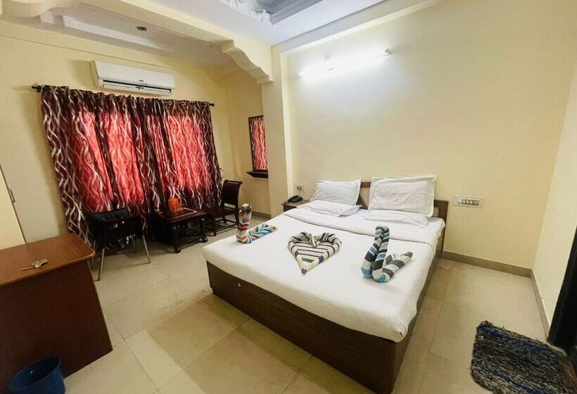 Отель Goroomgo Rajpal Palace Udaipur