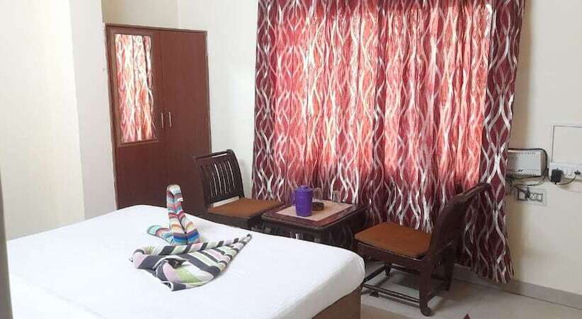 Отель Goroomgo Rajpal Palace Udaipur