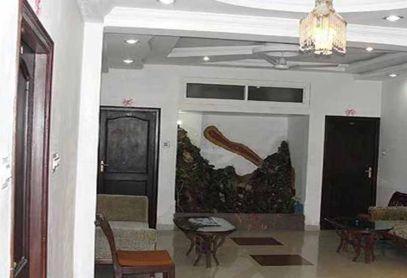 Отель Goroomgo Rajpal Palace Udaipur