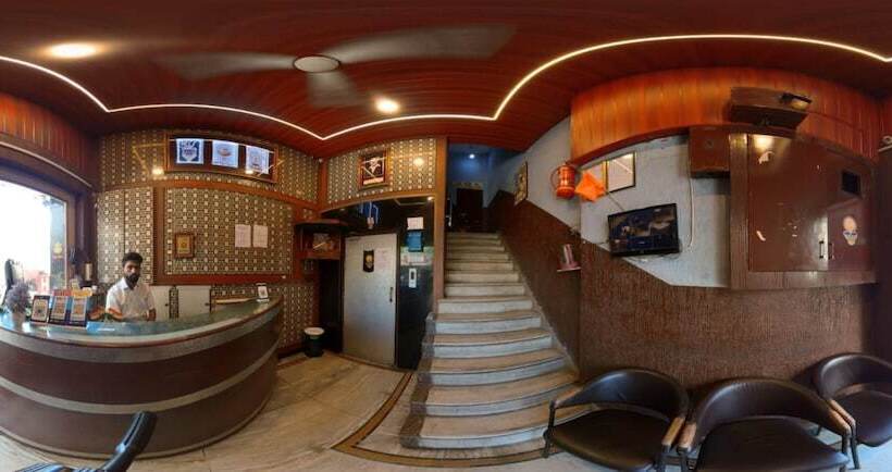 Отель Goroomgo Rajpal Palace Udaipur