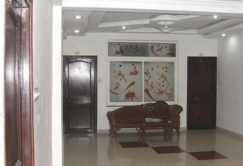 Отель Goroomgo Rajpal Palace Udaipur