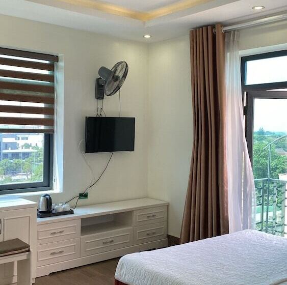 Royal Hotel Cua Lo Beach