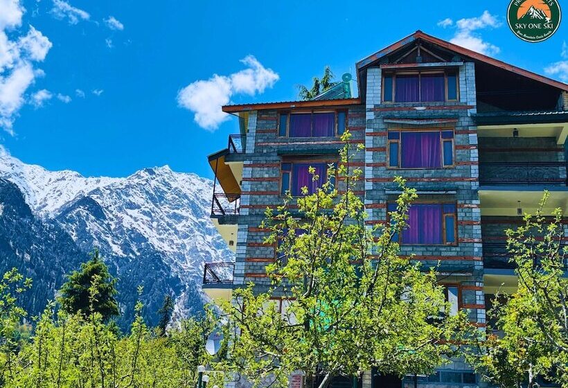 فندق Sky One Ski