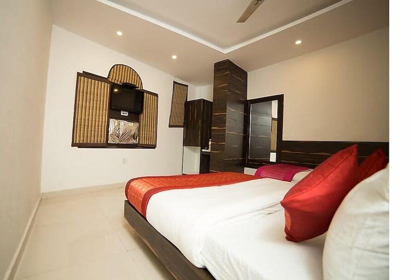 בית מלון כפרי Sunrise Dx @ Opposite New Delhi Railway Station